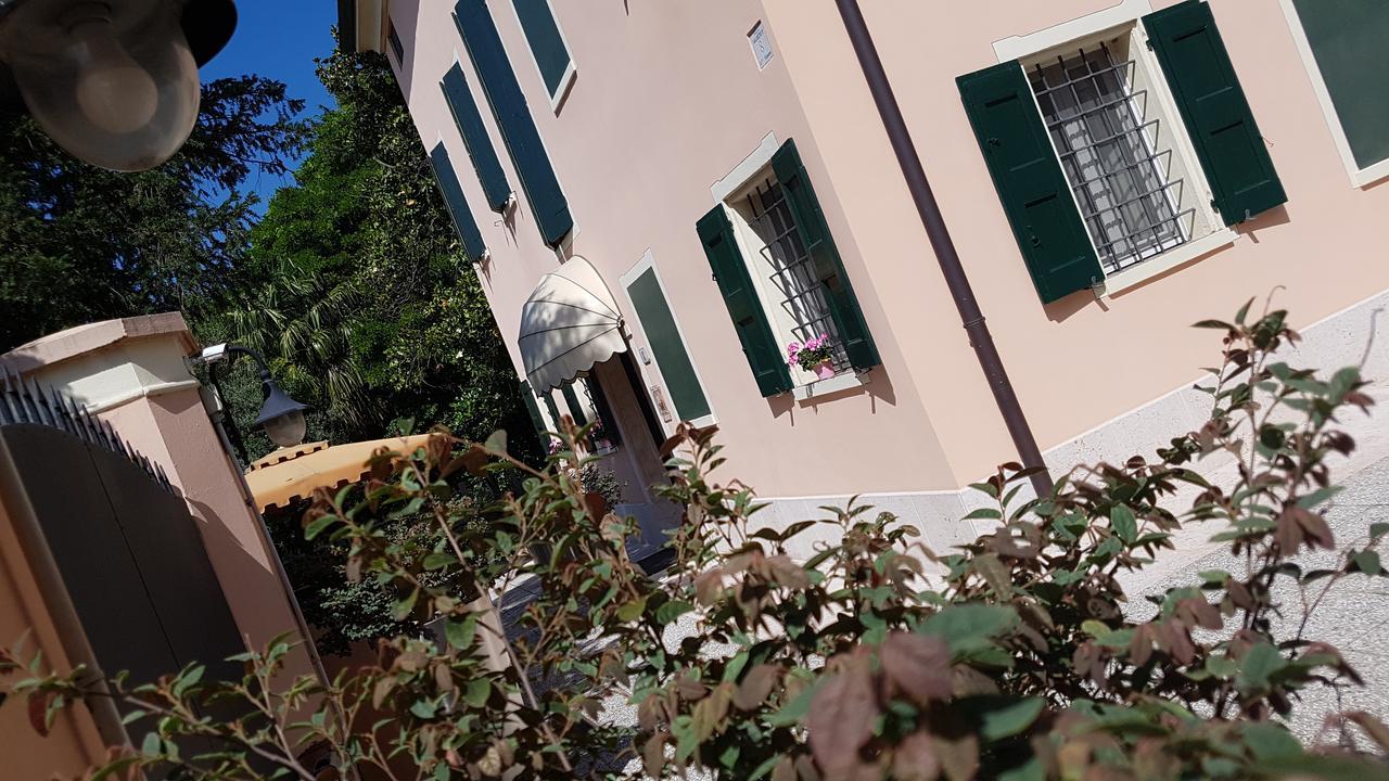 La Corte Dei Sogni Modène